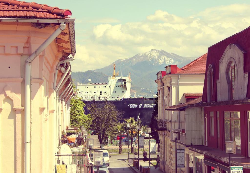 Batumi Summer Hotel ภายนอก รูปภาพ
